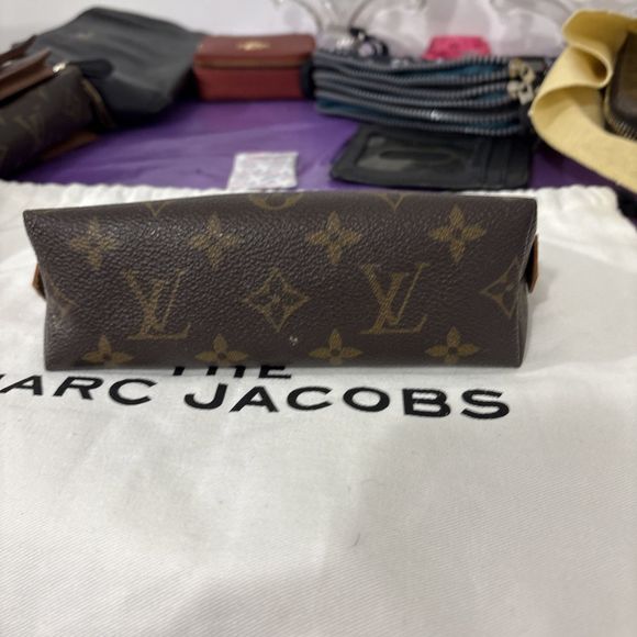 Louis Vuitton Cosmetic Pouch Brown Canvas Monogram - Picture 2 of 10